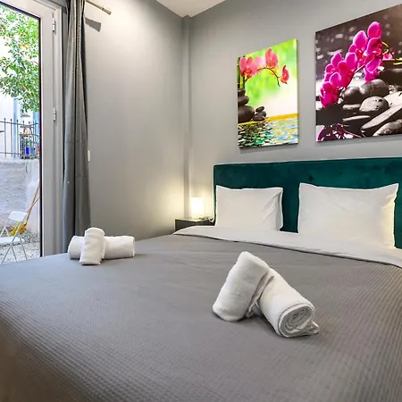 Athenian Center Apartments-3